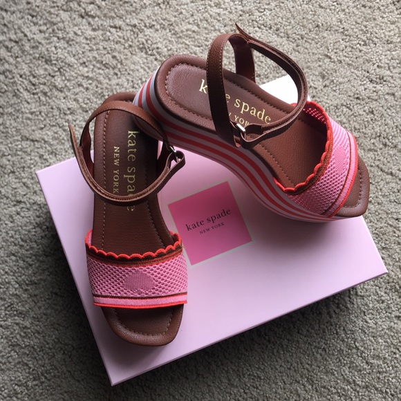 Platforms - Picture 3 of 3